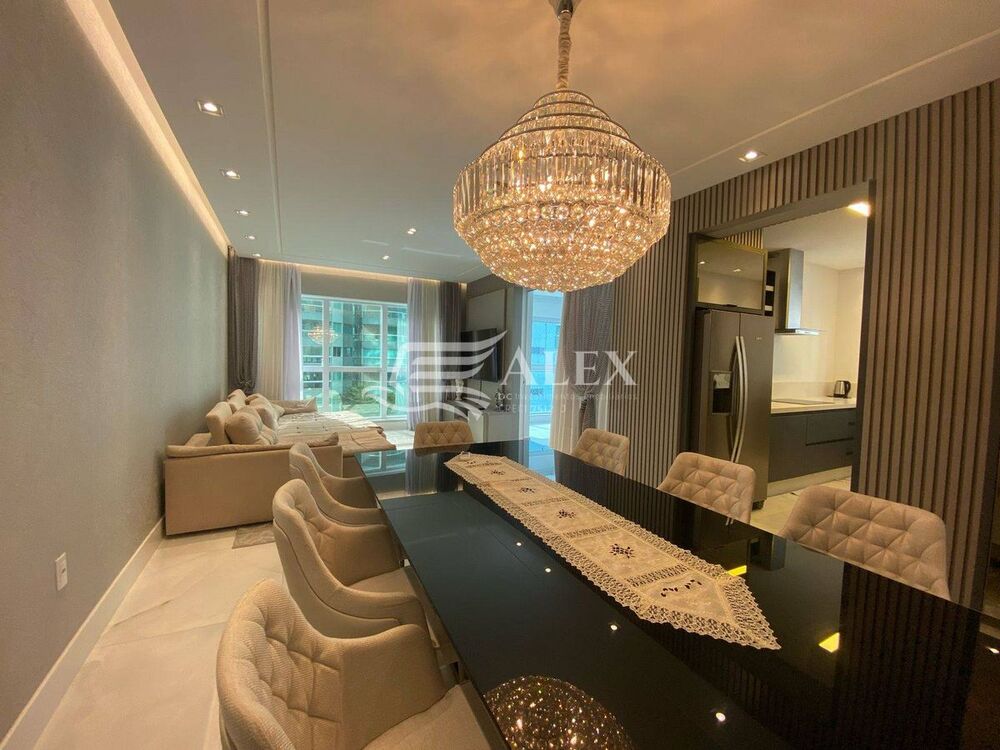 Apartamento à venda com 4 quartos, 182m² - Foto 2