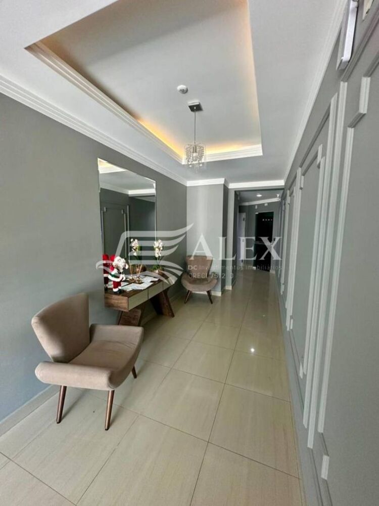 Apartamento à venda com 2 quartos, 62m² - Foto 4