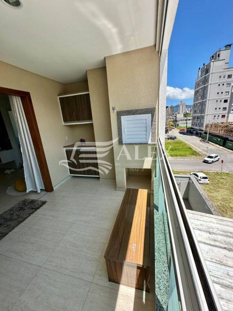 Apartamento à venda com 2 quartos, 62m² - Foto 3
