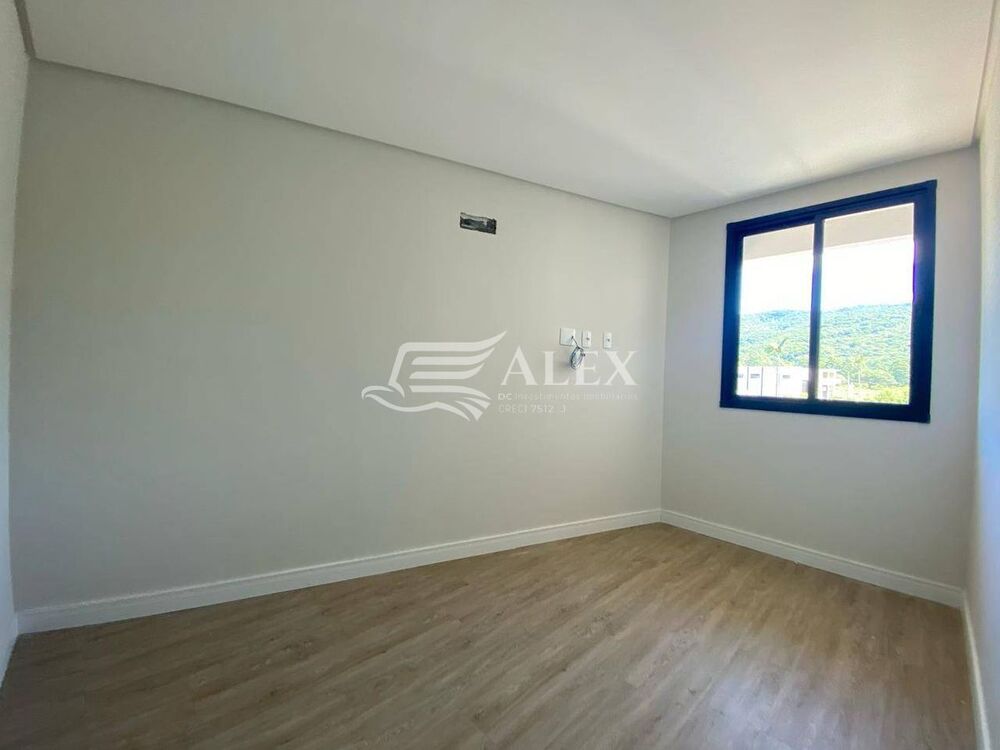 Sobrado à venda com 2 quartos, 110m² - Foto 1