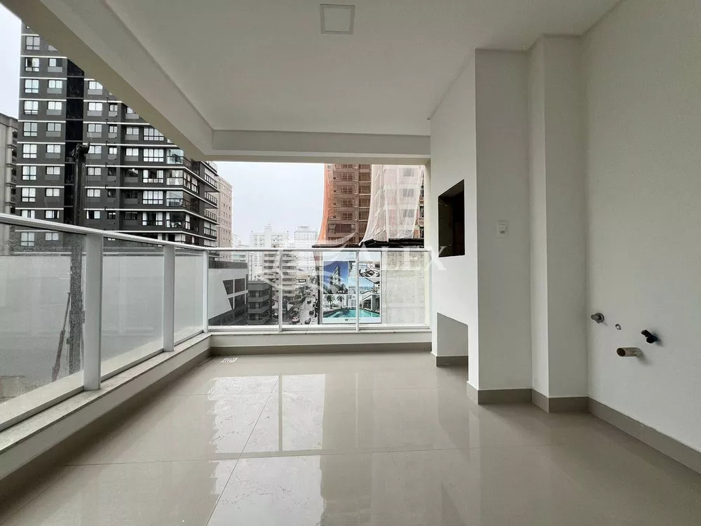 Apartamento à venda com 3 quartos, 115m² - Foto 4