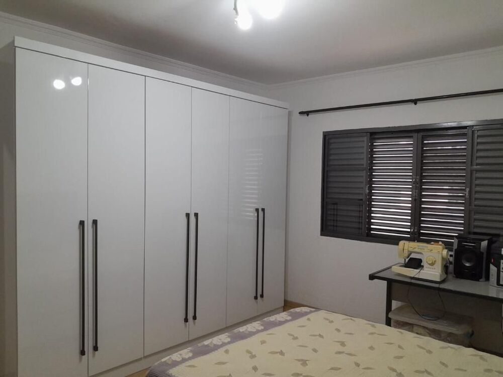 Casa à venda com 3 quartos, 205m² - Foto 4