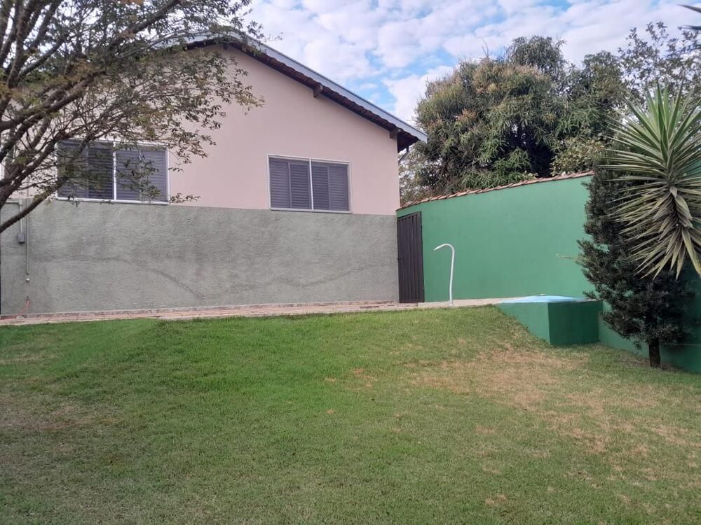 Casa à venda com 3 quartos, 205m² - Foto 1