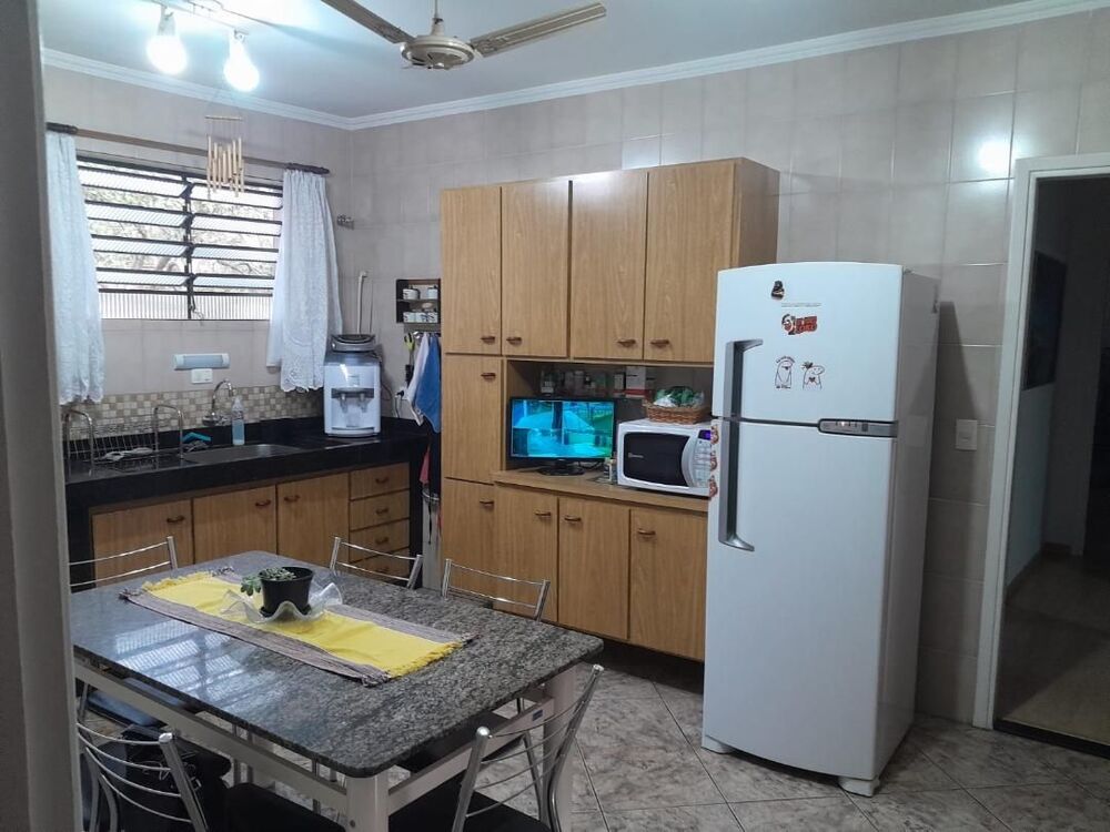 Casa à venda com 3 quartos, 205m² - Foto 7