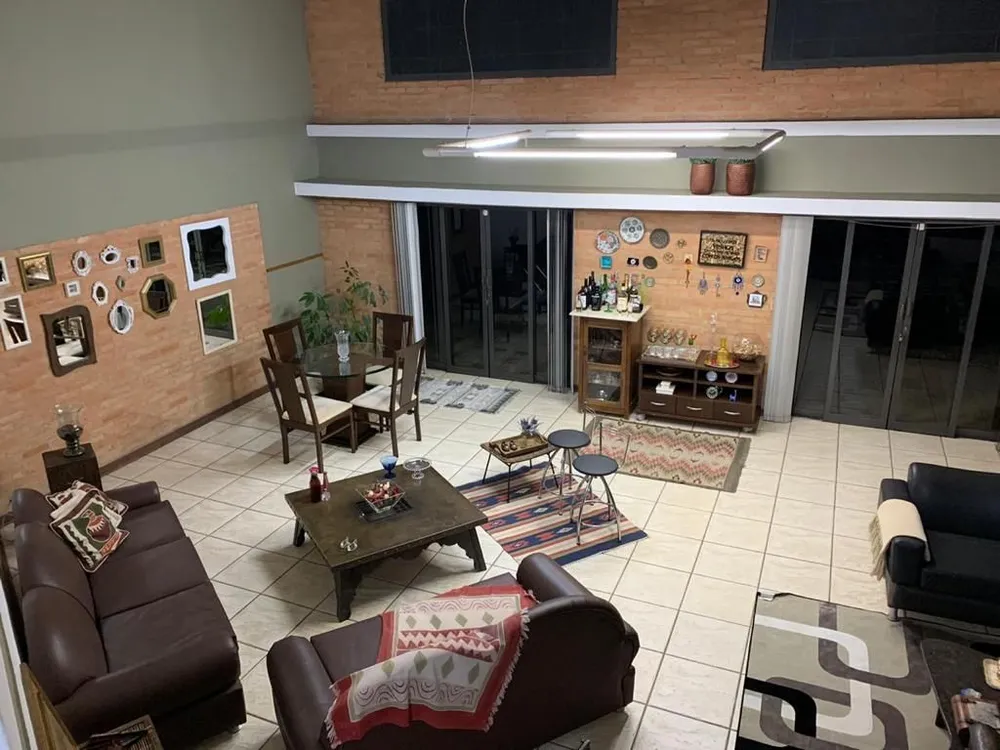 Casa, 3 quartos, 365 m² - Foto 1