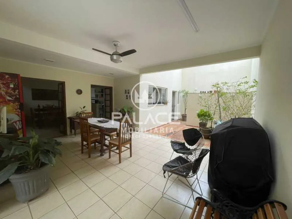 Casa, 6 quartos, 325 m² - Foto 1