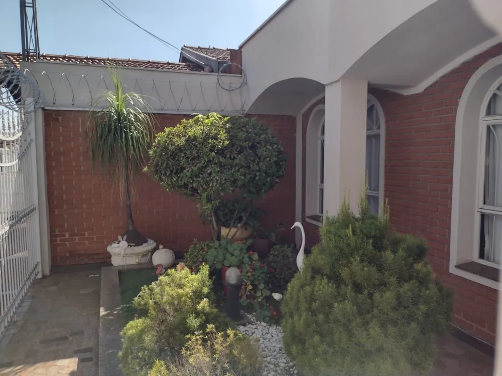 Casa, 3 quartos, 233 m² - Foto 1