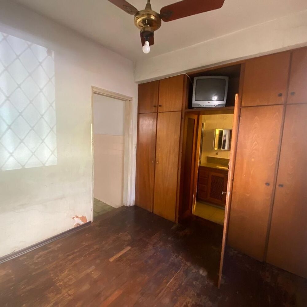 Casa à venda com 5 quartos, 124m² - Foto 2