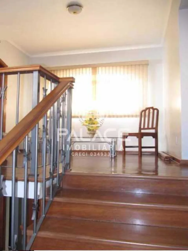 Casa, 3 quartos, 250 m² - Foto 1