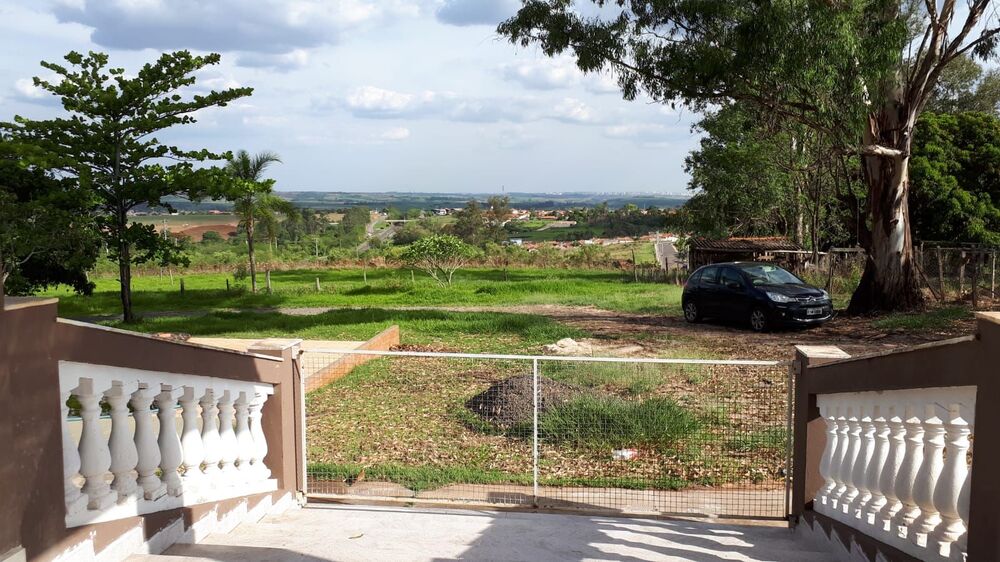 Chácara à venda com 3 quartos, 200m² - Foto 1
