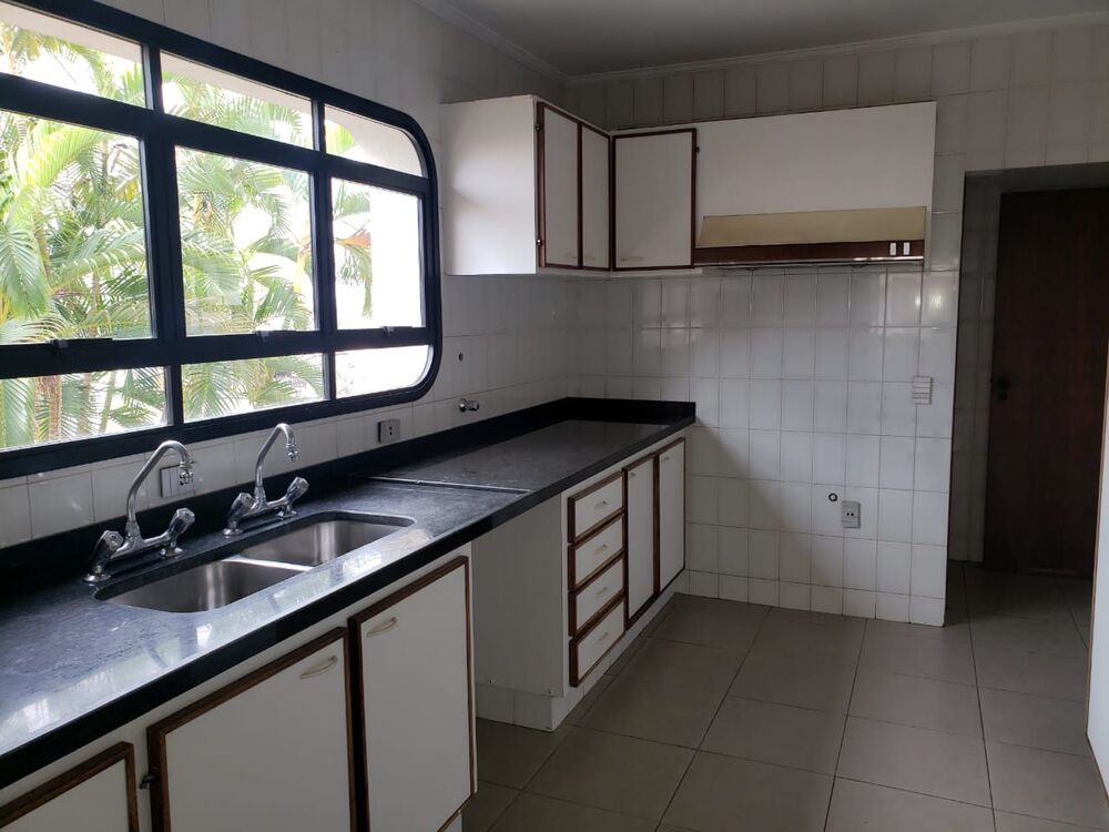 Apartamento à venda com 4 quartos, 282m² - Foto 3