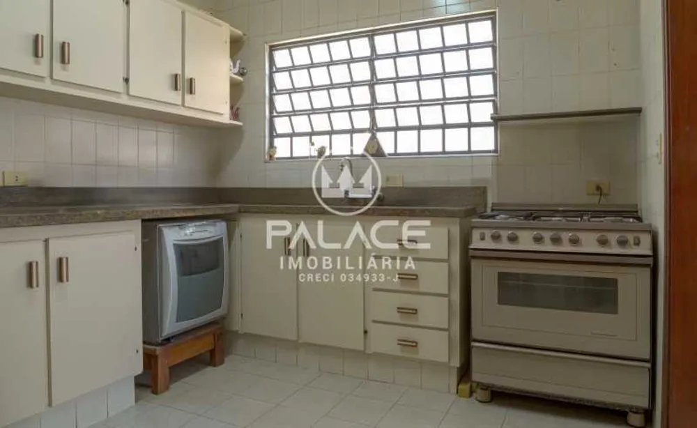 Casa, 3 quartos, 304 m² - Foto 2