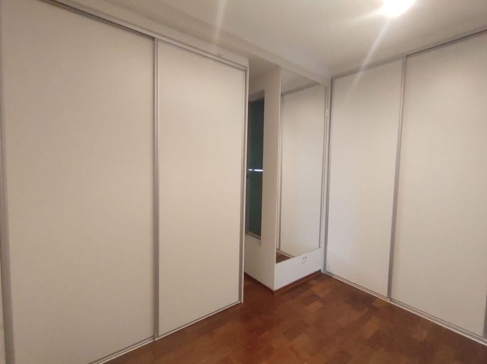 Casa de Condomínio à venda e aluguel com 4 quartos, 330m² - Foto 2