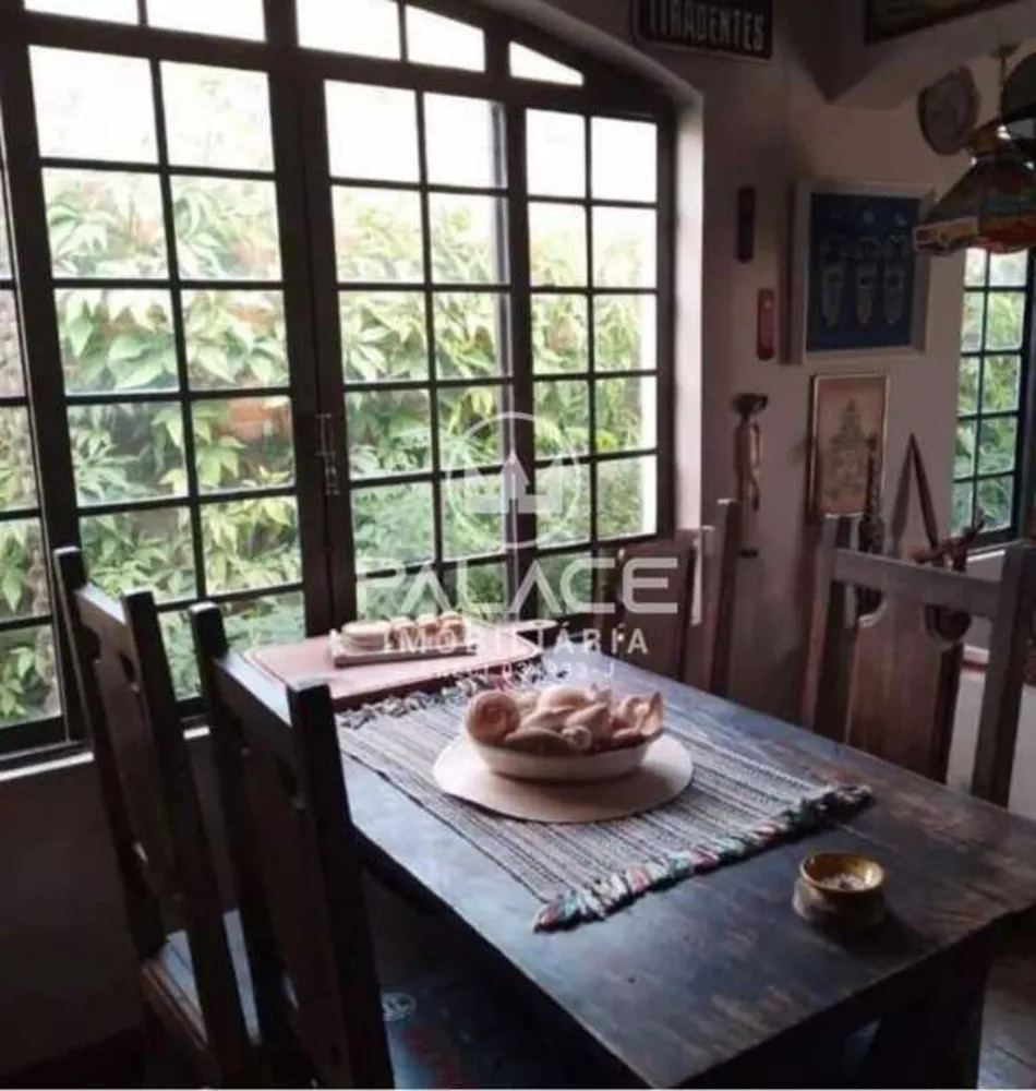 Casa, 3 quartos, 188 m² - Foto 1