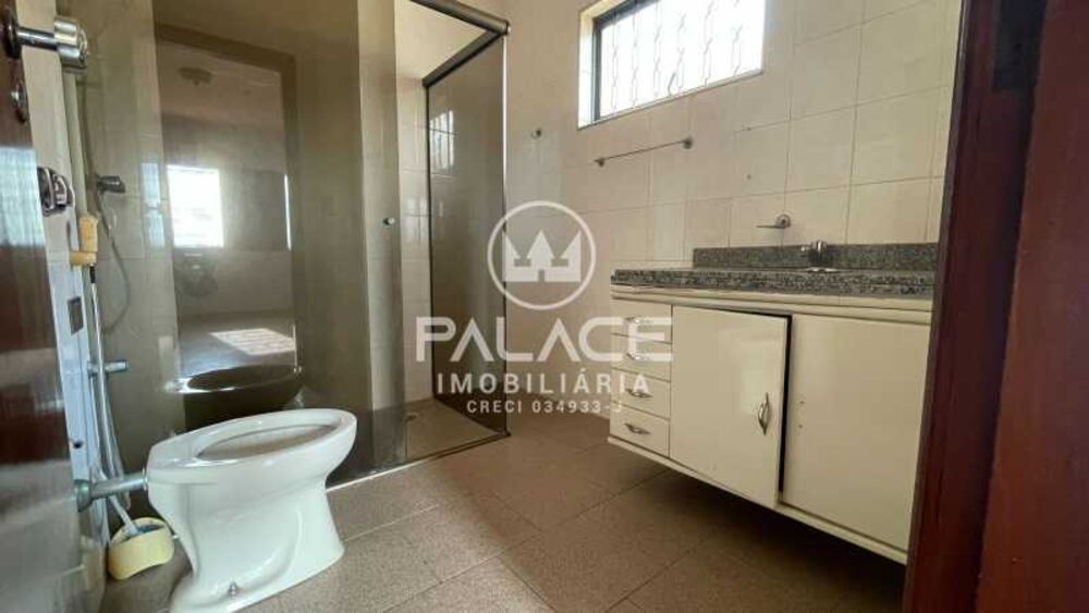 Casa à venda e aluguel com 4 quartos, 215m² - Foto 3