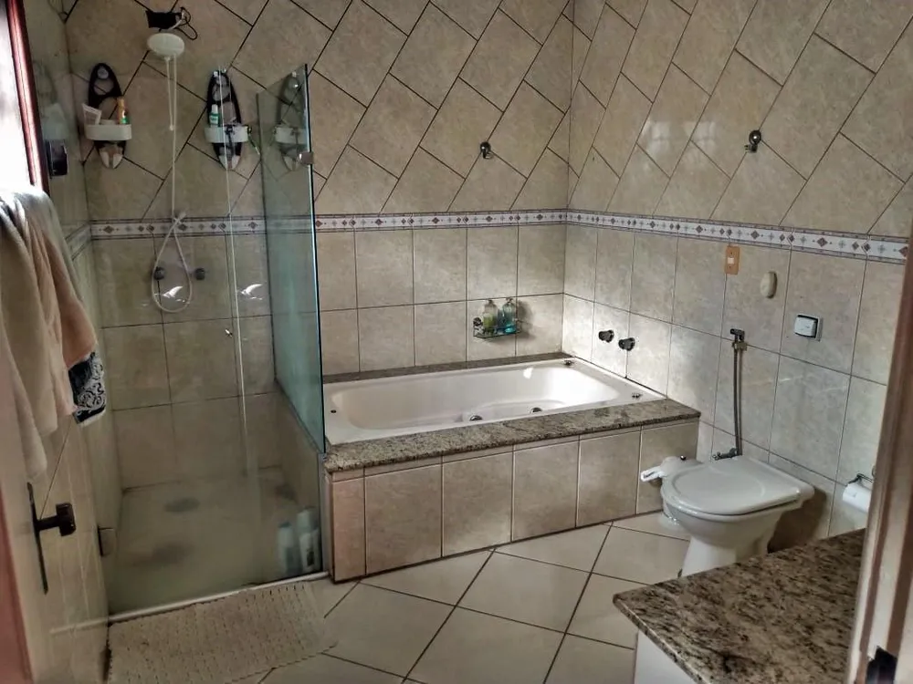 Casa, 3 quartos, 196 m² - Foto 2