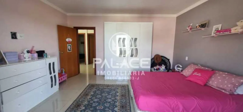 Casa, 3 quartos, 241 m² - Foto 2