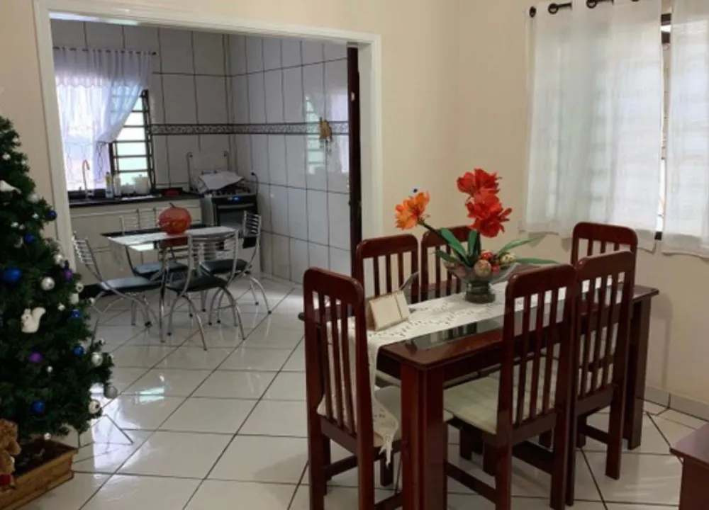 Casa, 3 quartos, 200 m² - Foto 2