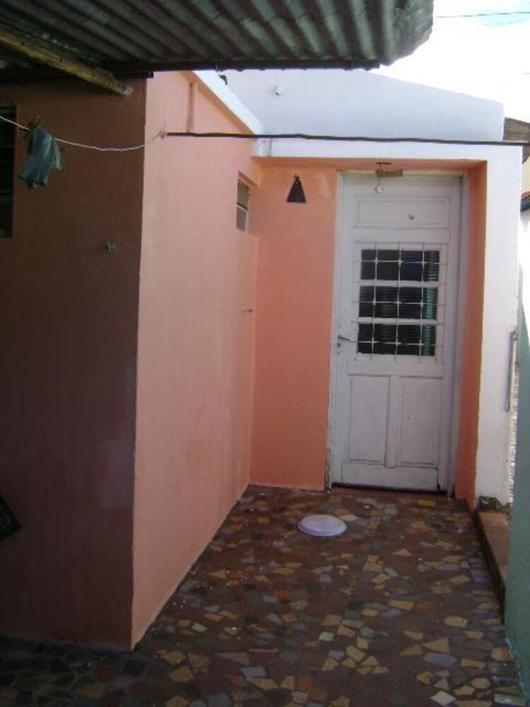 Casa à venda com 2 quartos, 236m² - Foto 4