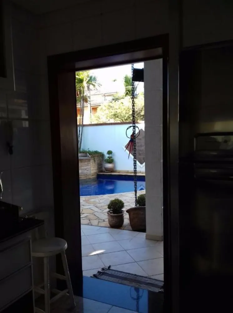 Casa, 3 quartos, 300 m² - Foto 1
