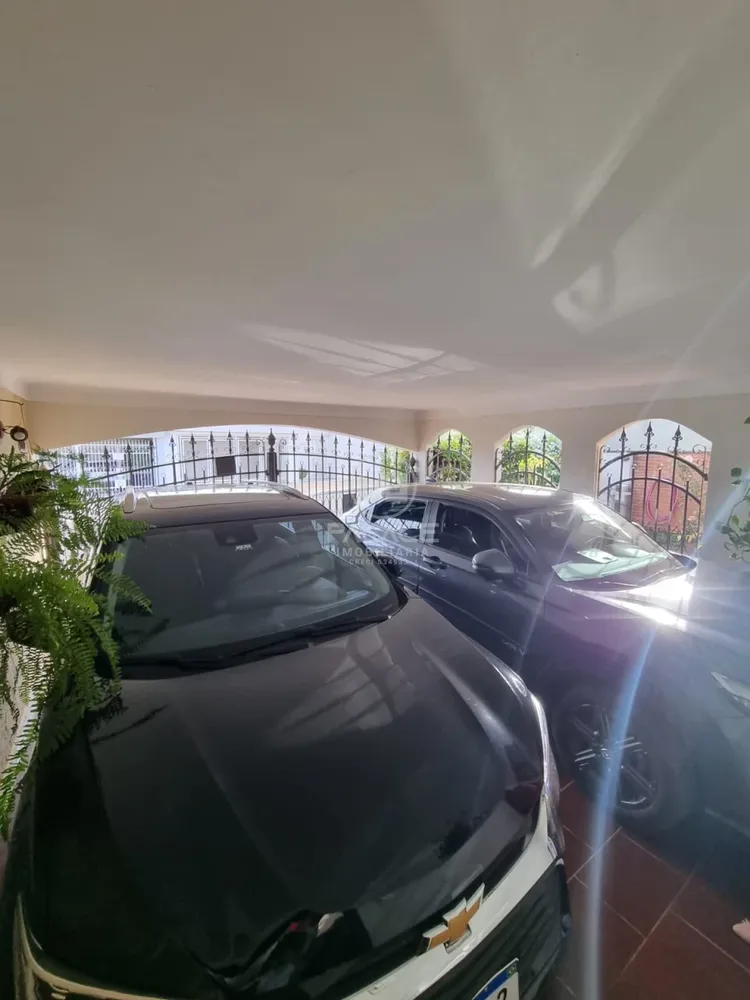 Casa, 3 quartos, 219 m² - Foto 2