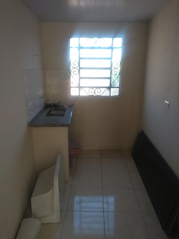 Casa à venda com 1 quarto, 150m² - Foto 3
