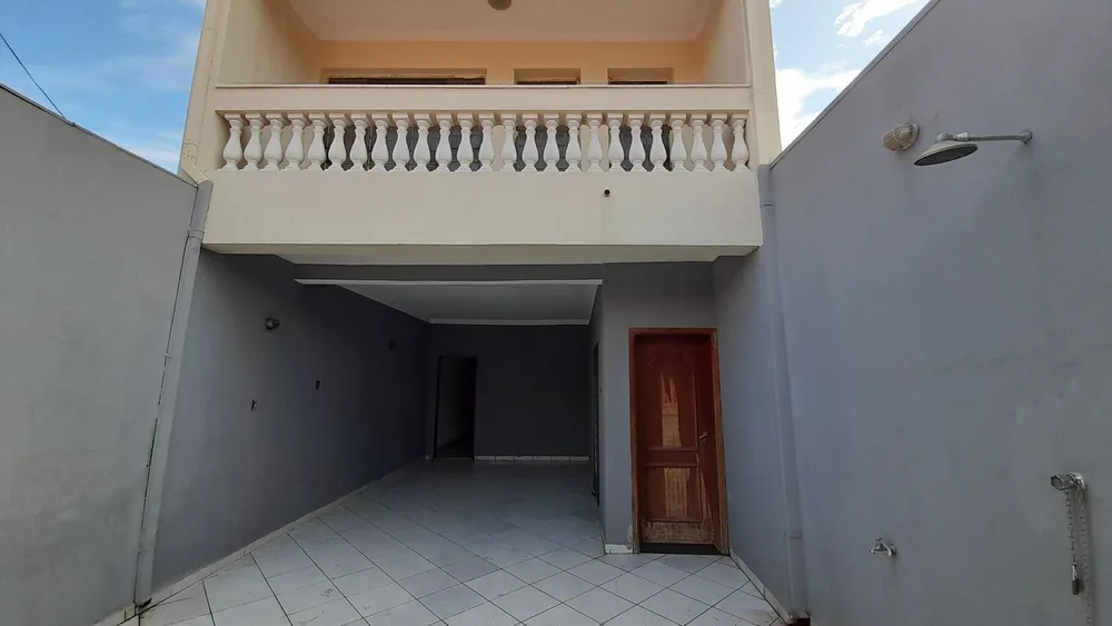 Casa, 3 quartos, 225 m² - Foto 1