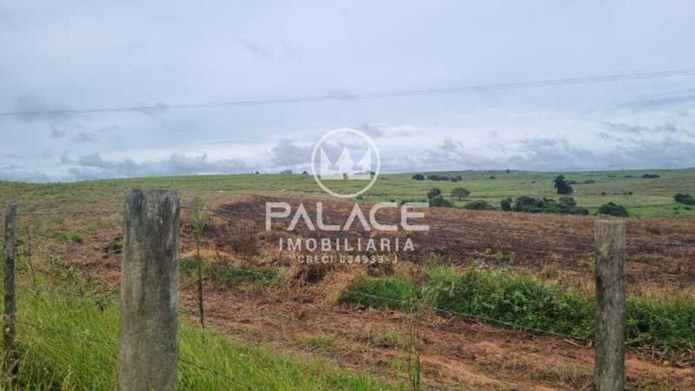 Fazenda à venda com 3 quartos, 400m² - Foto 2