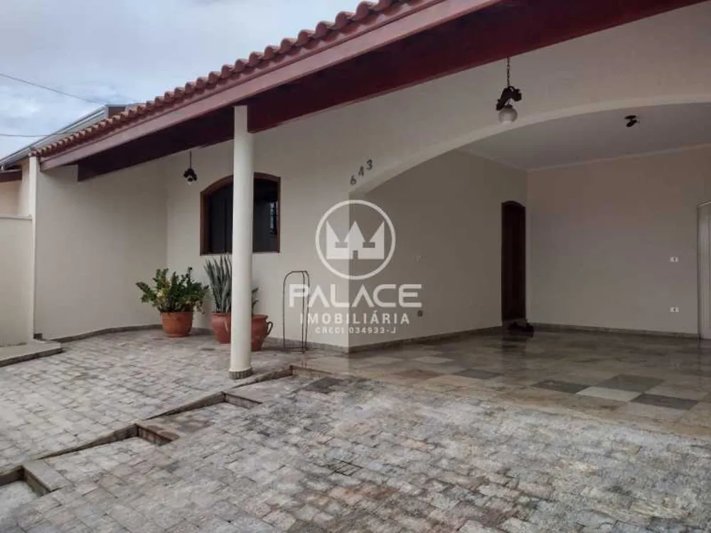 Casa, 3 quartos, 247 m² - Foto 1