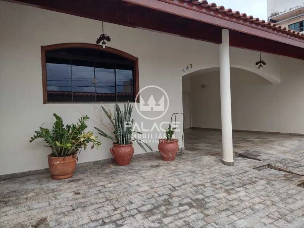 Casa, 3 quartos, 247 m² - Foto 2