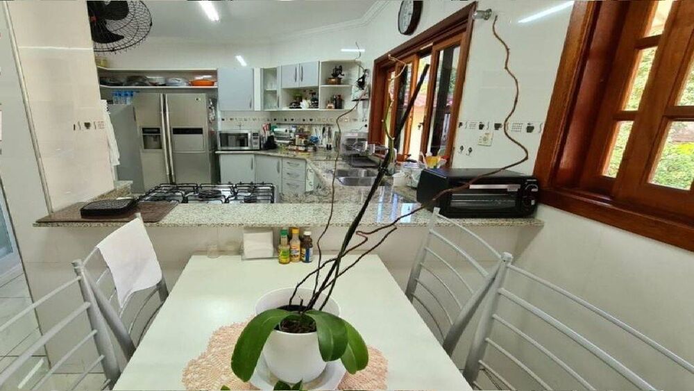 Casa de Condomínio à venda com 4 quartos, 400m² - Foto 15