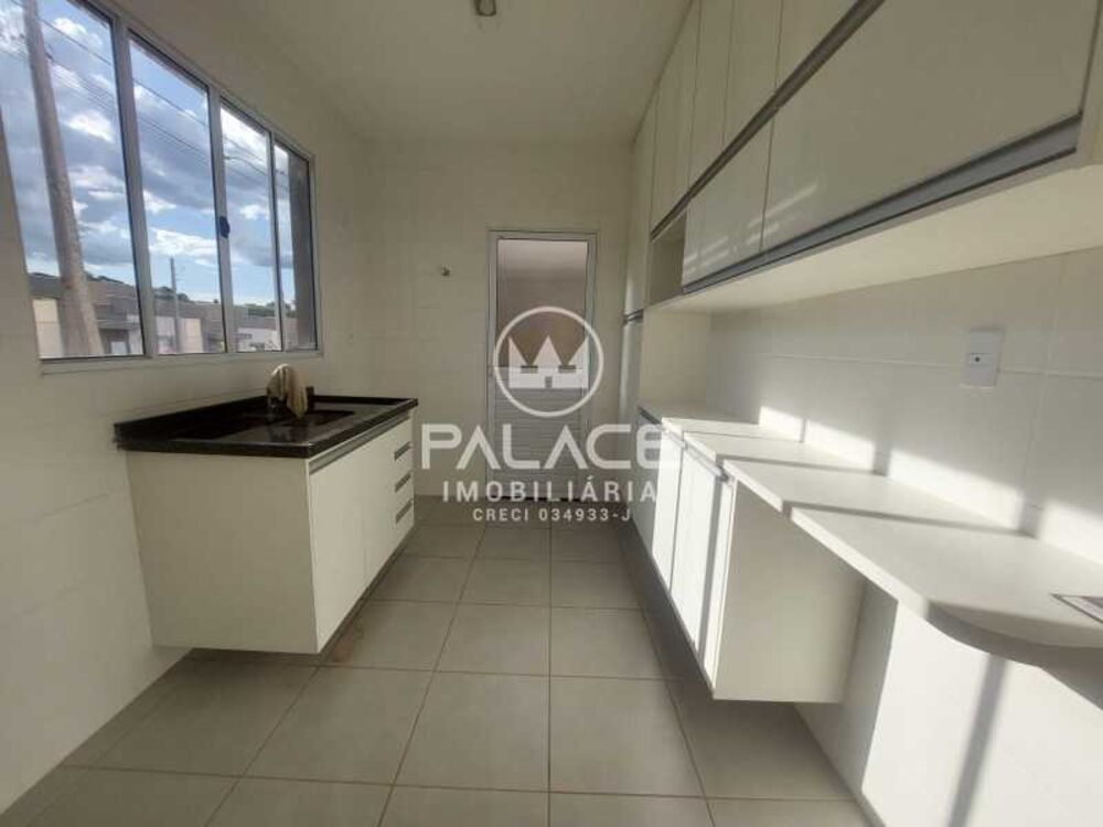 Casa de Condomínio para alugar com 3 quartos, 66m² - Foto 2