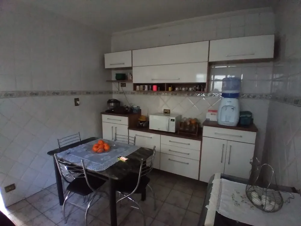 Casa, 5 quartos, 251 m² - Foto 1