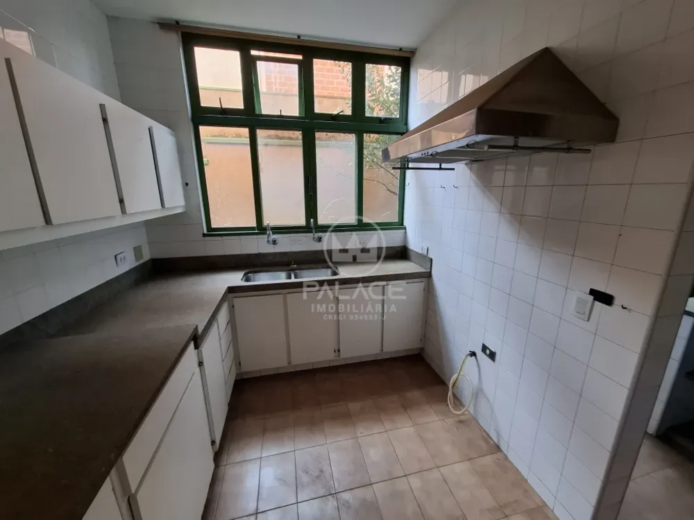 Casa, 5 quartos, 319 m² - Foto 2