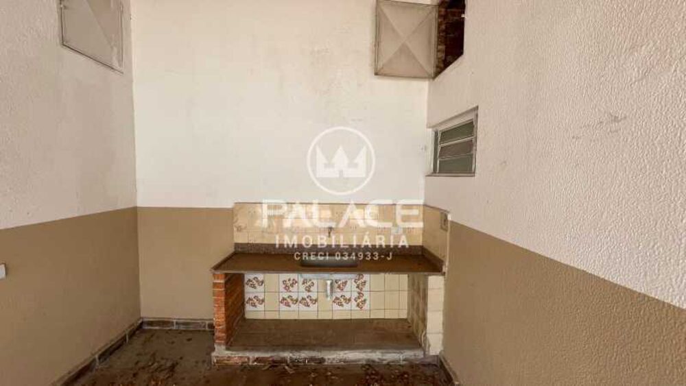 Casa Comercial para alugar com 4 quartos, 369m² - Foto 22