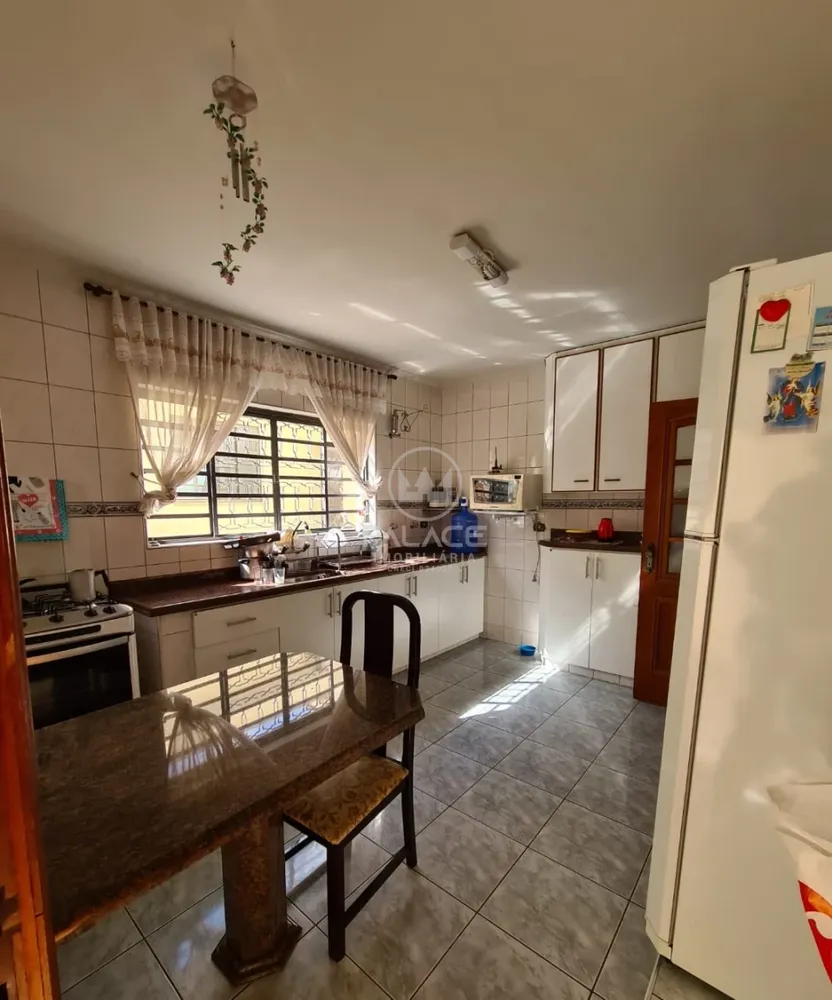 Casa, 3 quartos, 176 m² - Foto 2