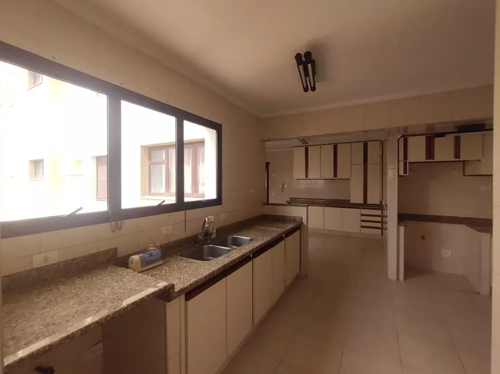 Apartamento à venda com 3 quartos, 151m² - Foto 4