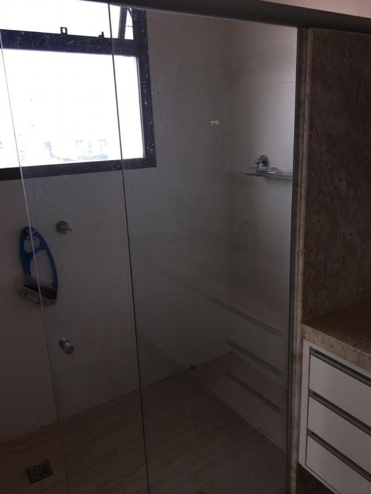 Apartamento para alugar com 4 quartos, 300m² - Foto 4