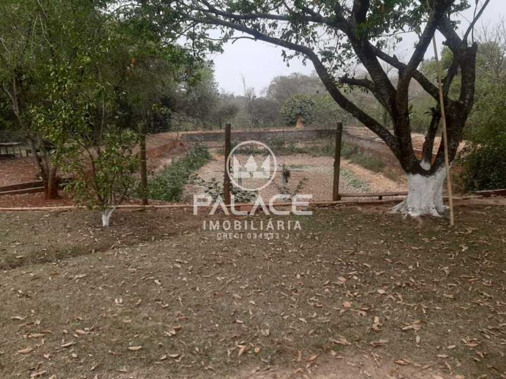 Chácara à venda com 2 quartos, 183m² - Foto 8