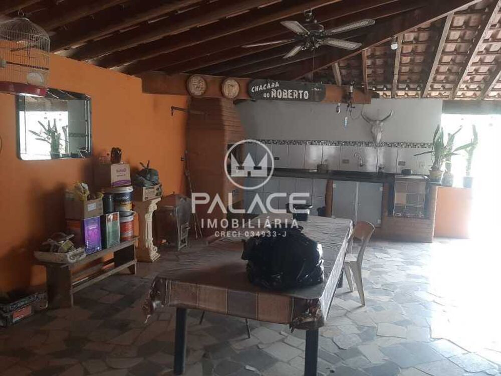 Chácara à venda com 2 quartos, 183m² - Foto 17