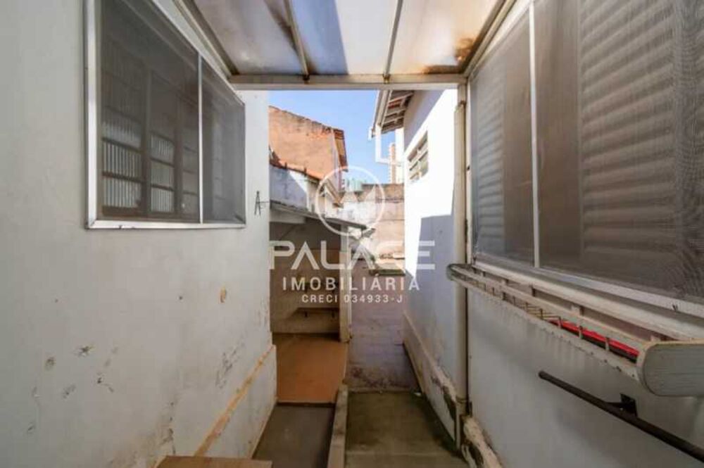 Casa à venda com 4 quartos, 266m² - Foto 3