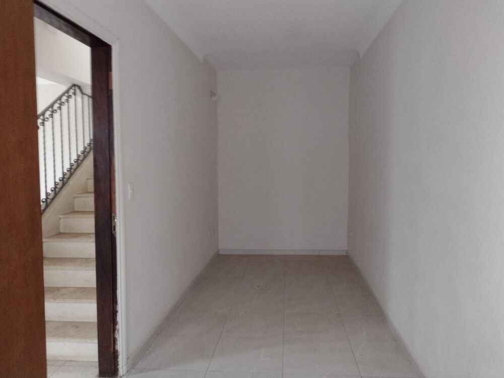 Casa para alugar com 3 quartos, 217m² - Foto 3