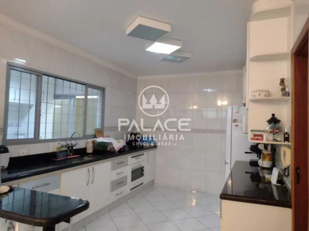 Casa, 2 quartos, 180 m² - Foto 1