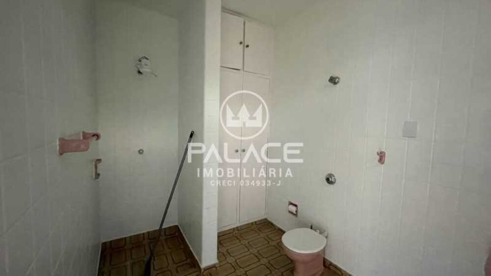 Casa para alugar com 3 quartos, 242m² - Foto 22