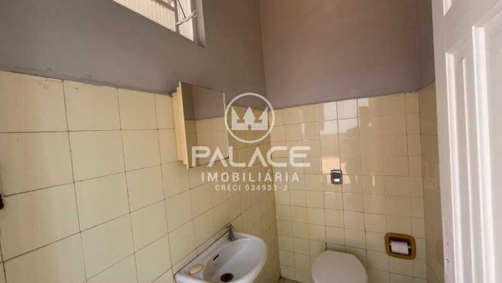 Casa para alugar com 3 quartos, 242m² - Foto 21