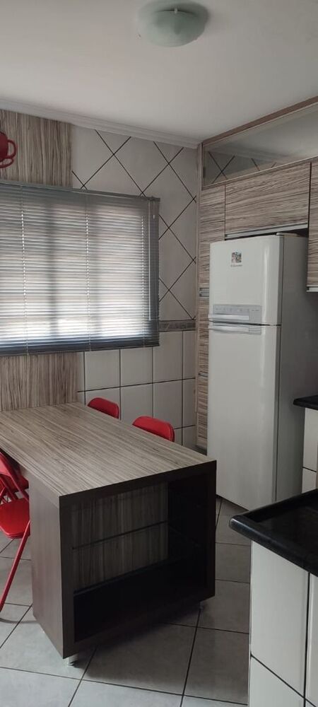 Casa à venda com 3 quartos, 162m² - Foto 1