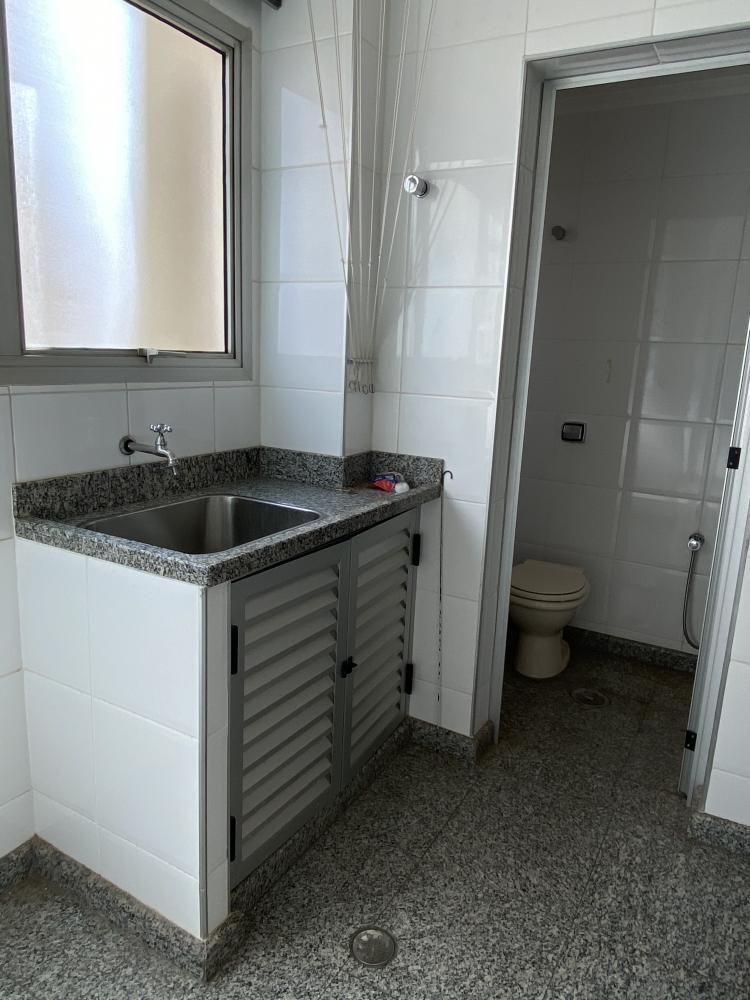 Apartamento à venda com 3 quartos, 136m² - Foto 8