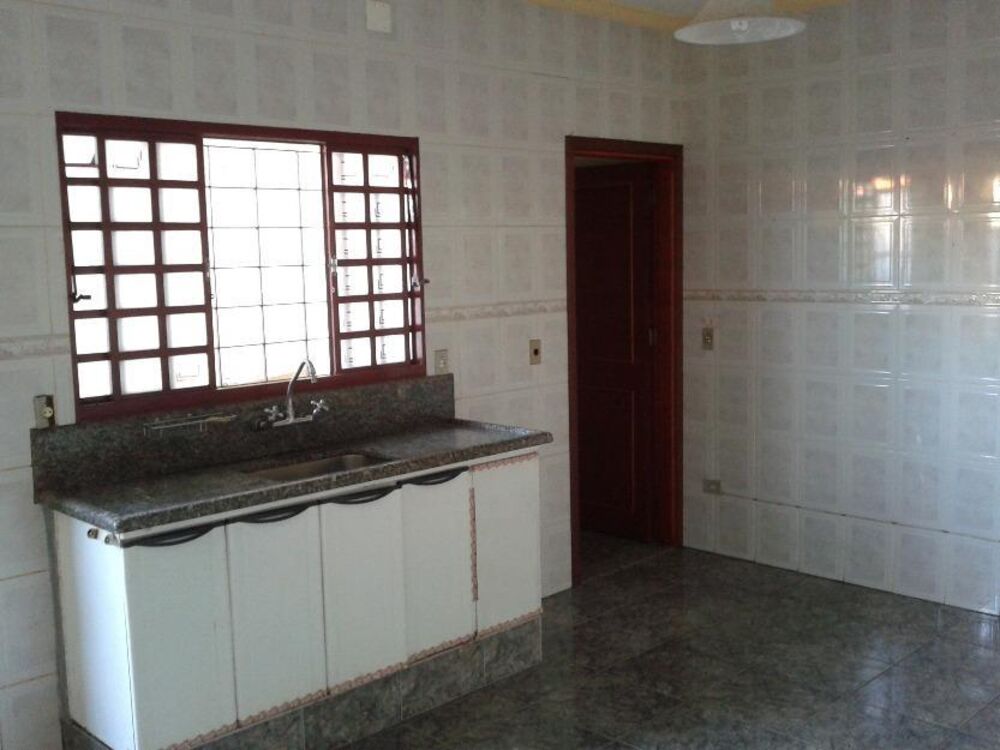 Casa à venda com 3 quartos, 300m² - Foto 6