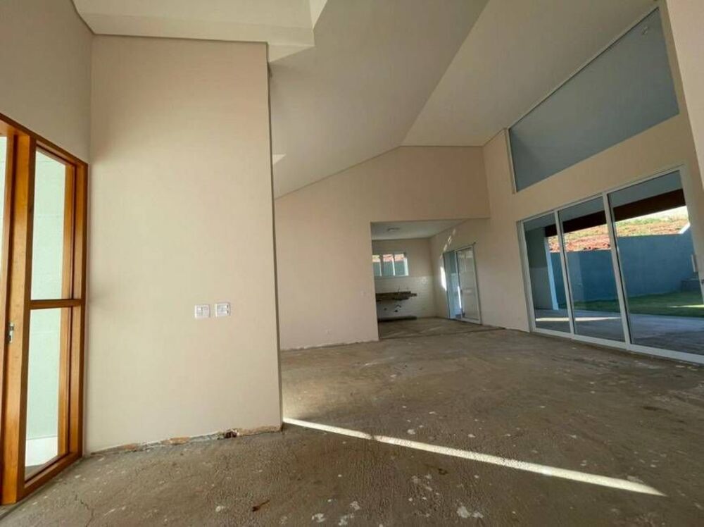 Chácara à venda com 3 quartos, 204m² - Foto 2