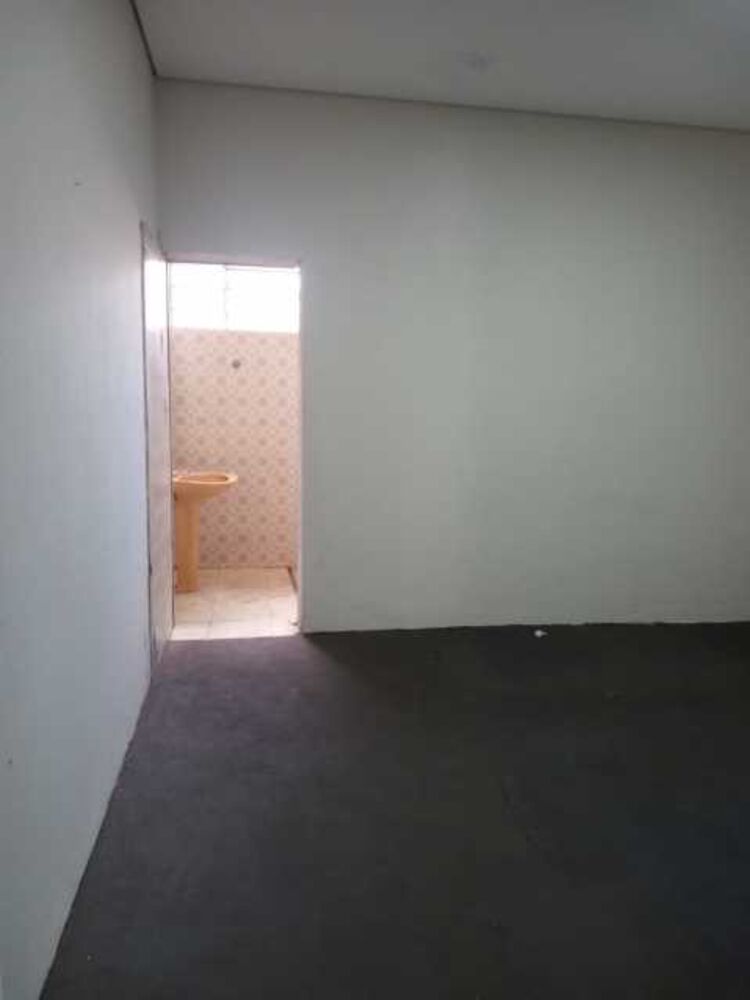 Casa Comercial para alugar com 3 quartos, 217m² - Foto 4